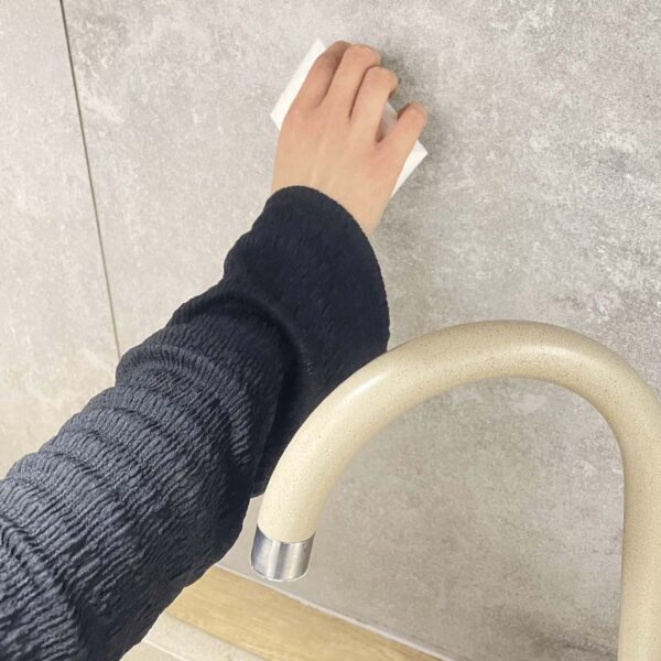 Magiczna gąbka z melaminy usuwa trudne plamy - obrazek 8
