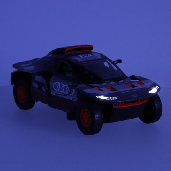 Samochód zdalnie sterowany Rastar 92200 AUDI RS Q e-tron 1:14 - obrazek 9